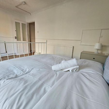 Towerhill Rooms Лондон Екстериор снимка