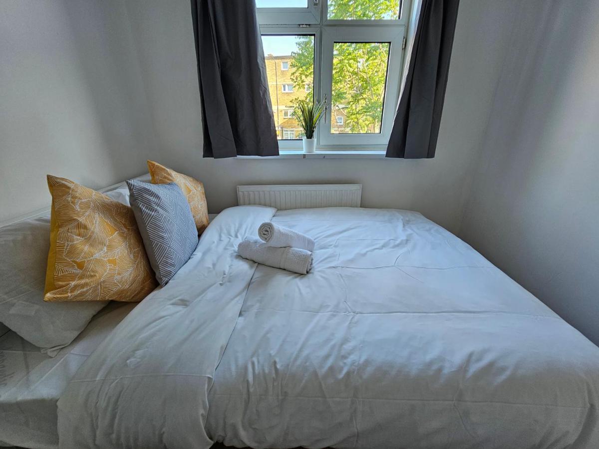 Towerhill Rooms Лондон Екстериор снимка